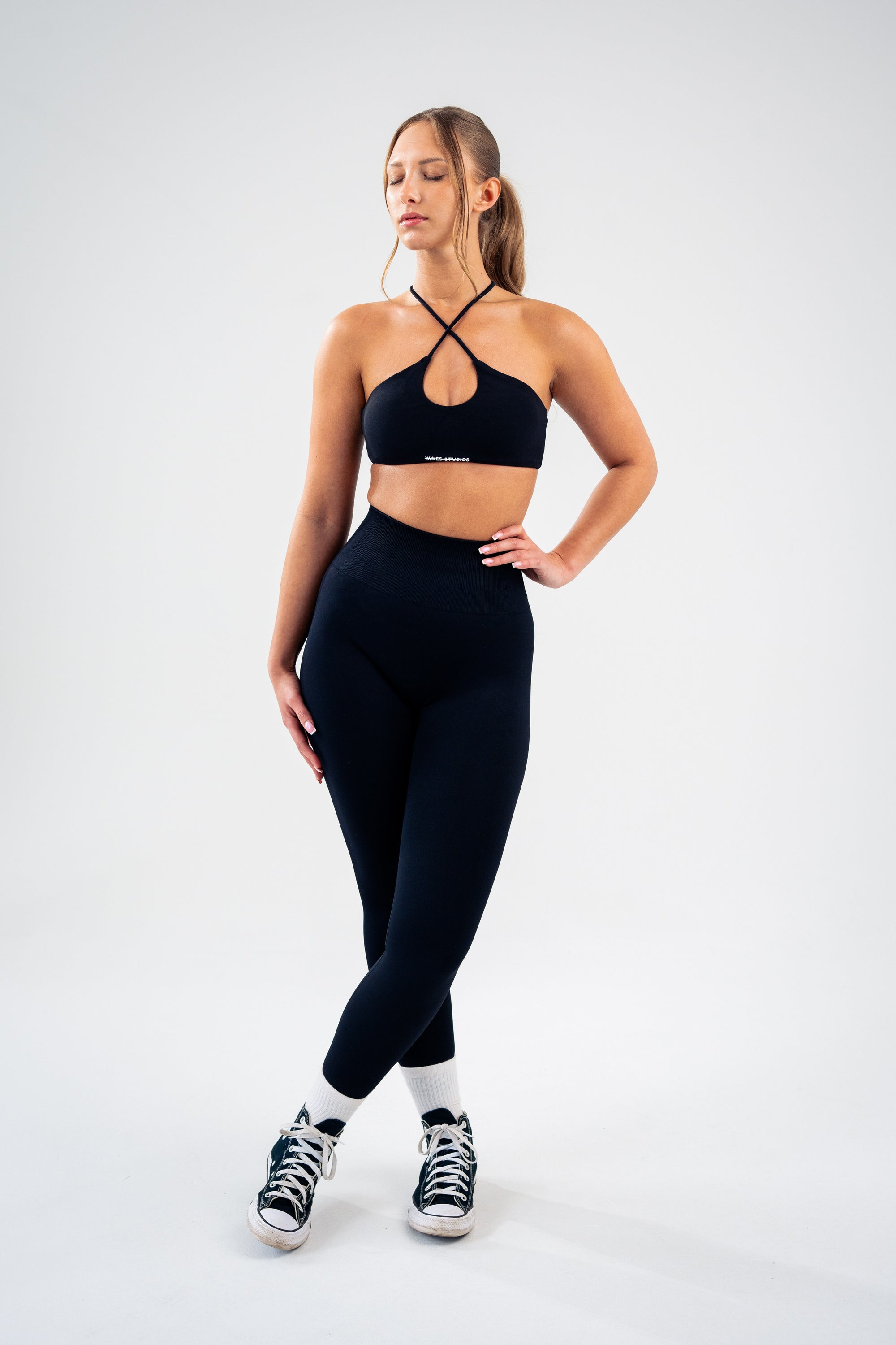 Cross-Front Teardrop Sports Bra